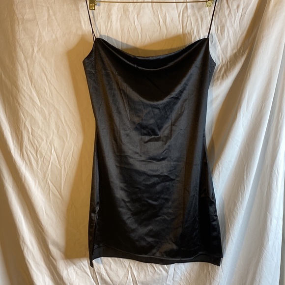 Zaful woman’s satin slip dress size. L - Picture 3 of 7